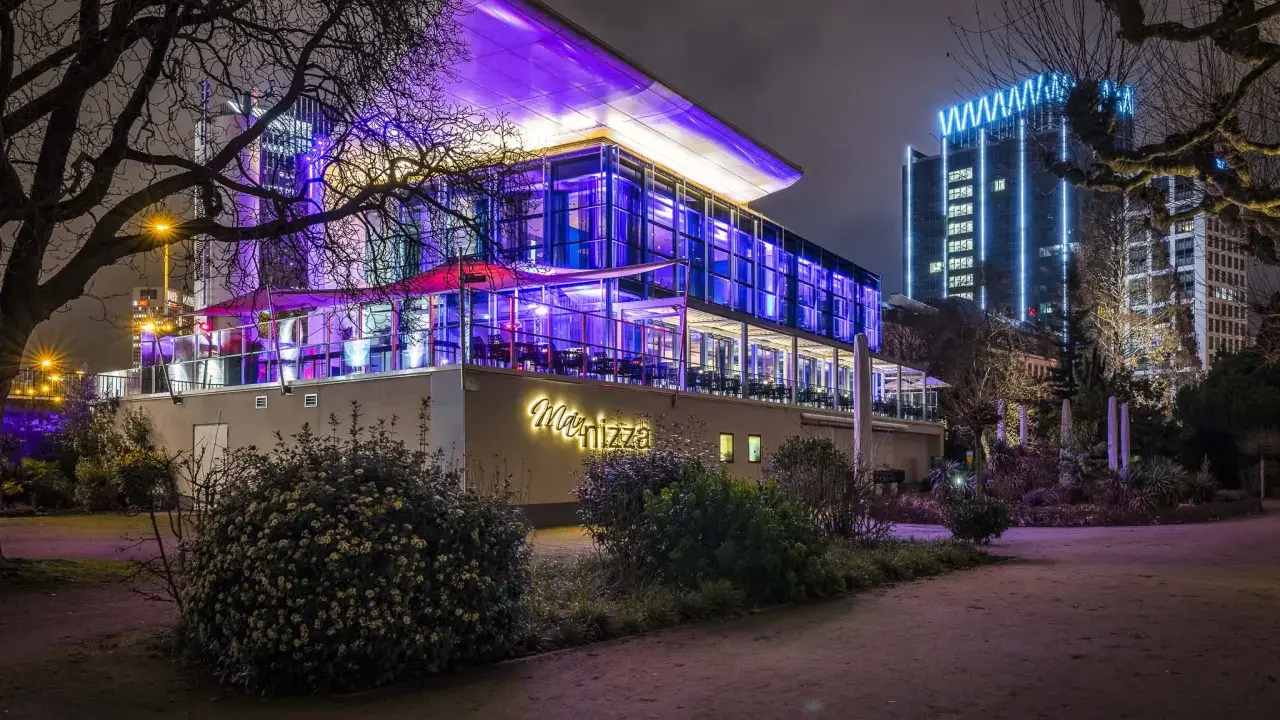 Main Nizza Frankfurt: Restaurant, Biergarten & mediterranes Flair