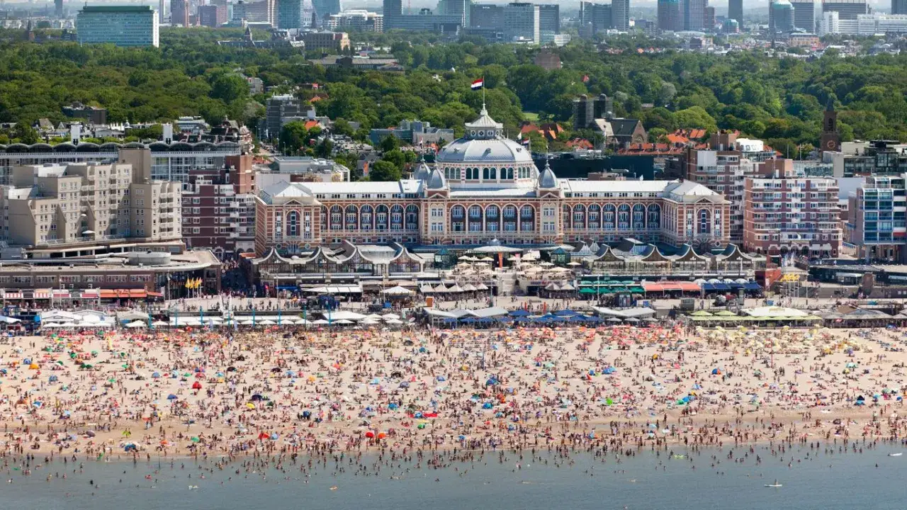 Hotels Den Haag Zentrum und Scheveningen Vergleich